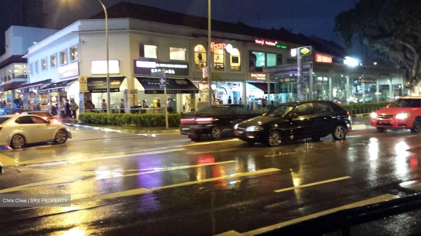 Holland Village (D10), Retail #582079591